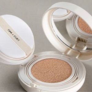 Oak + Fort CC Cushion Foundation Opal